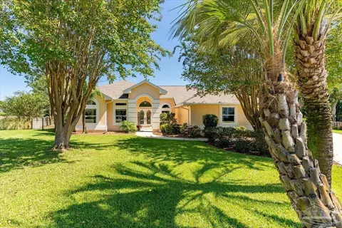 1395 Players Club Ct, Gulf Breeze, FL 32563