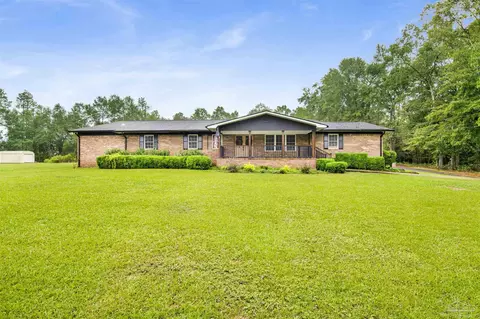 241 Bridlepath Ln, Flomaton, AL 36441