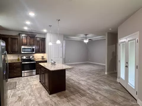 5318 Parkside Dr, Pace, FL 32571 photo 6