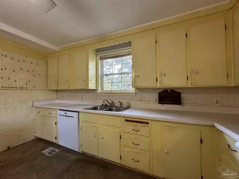6522 Cedar St, Milton, FL 32570 photo 14