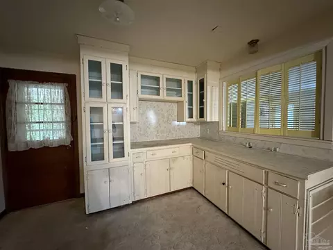 6522 Cedar St, Milton, FL 32570 photo 7