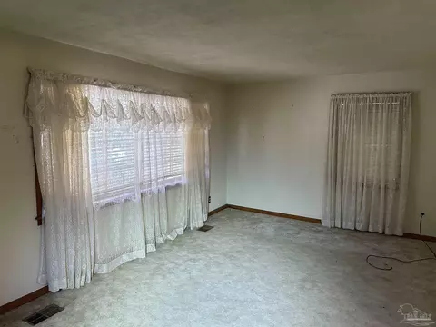 6522 Cedar St, Milton, FL 32570 photo 8