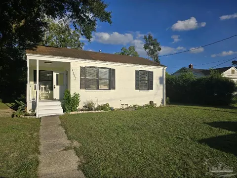 5112 Holcombe Rd, Milton, FL 32583