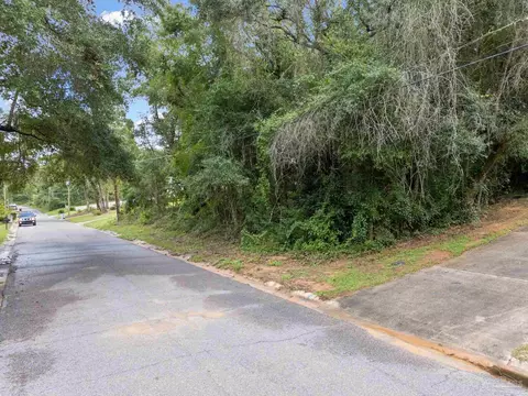 17 Lakeside Dr, Milton, FL 32583 photo 8
