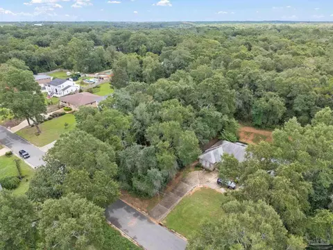 17 Lakeside Dr, Milton, FL 32583 photo 5