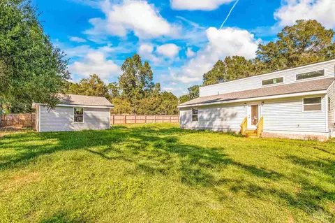 Exterior - 4377 Forest Ct, Pace, FL 32571 photo 5 of 8
