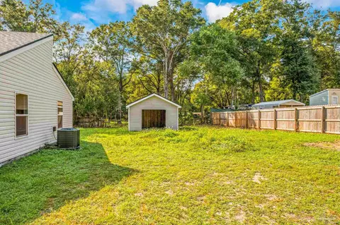Exterior - 4377 Forest Ct, Pace, FL 32571 photo 7 of 8