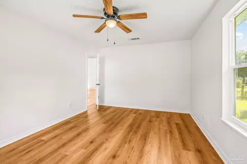 Bedroom - 4377 Forest Ct, Pace, FL 32571 photo 5 of 5