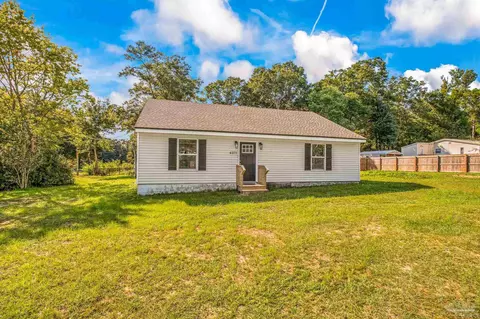 Exterior - 4377 Forest Ct, Pace, FL 32571 photo 4 of 8