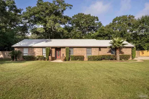 7423 Dunwalt Rd, Pensacola, FL 32526