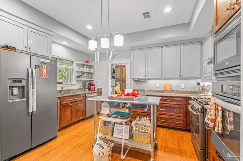 Kitchen - 2530 Ten Mile Rd, Pace, FL 32571 photo 5 of 6