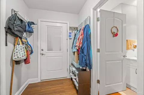 Entry Way - 2530 Ten Mile Rd, Pace, FL 32571 photo 6 of 7