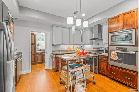 Kitchen - 2530 Ten Mile Rd, Pace, FL 32571 photo 6 of 6
