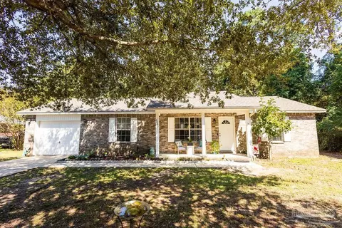 6800 Trailride N, Milton, FL 32571