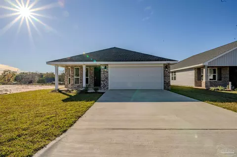 3323 Bliss Ln #13E, Cantonment, FL 32533
