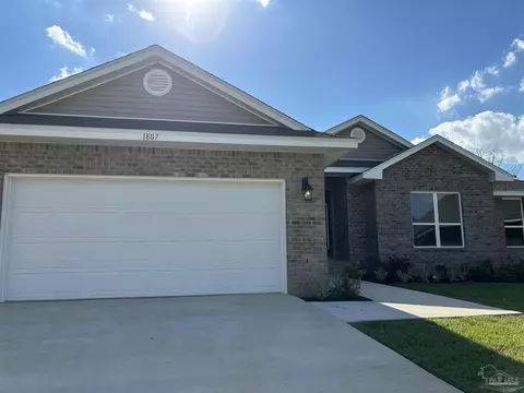 1835 Sunset Maple Rd #34B, Cantonment, FL 32533