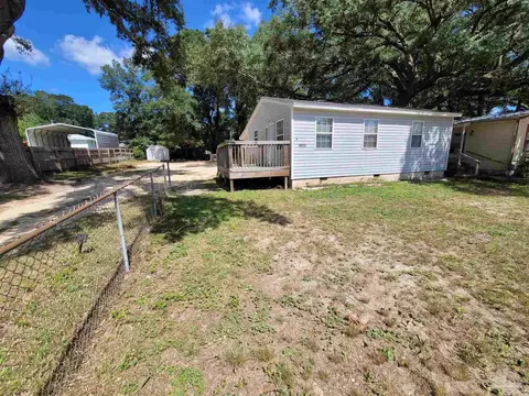 Exterior - 6652 Cedar St, Milton, FL 32570 photo 1 of 2