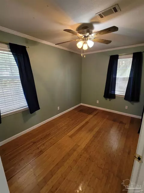 Bedroom - 6652 Cedar St, Milton, FL 32570 photo 2 of 2