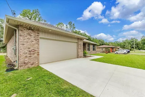 5841 Locust St, Milton, FL 32570 photo 5