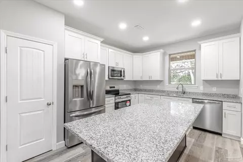 5841 Locust St, Milton, FL 32570 photo 13