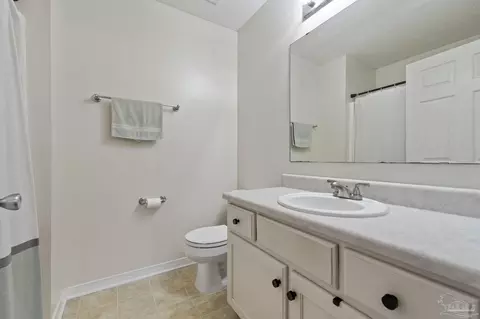 Bath - 5889 Timberline Dr, Milton, FL 32570 photo 1 of 2