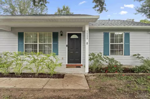 Exterior - 5889 Timberline Dr, Milton, FL 32570 photo 5 of 10