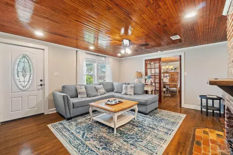 Living - 3757 Escambia Ave, Jay, FL 32565 photo 2 of 4