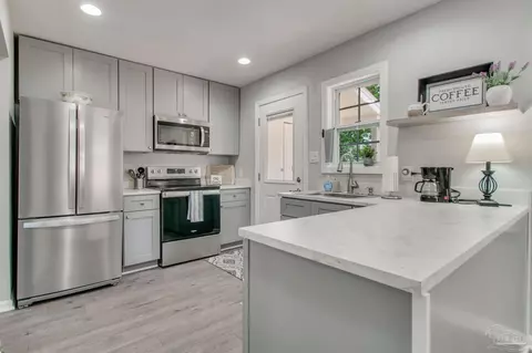 408 Frisco Rd, Pensacola, FL 32507