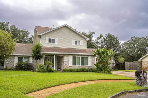 840 Linda Dr, Mary Esther, FL 32569