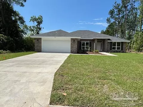 1886 Hazelnut Dr #41B, Cantonment, FL 32533