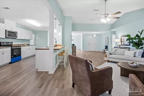 5984 Ashton Woods Cir, Milton, FL 32570 photo 8