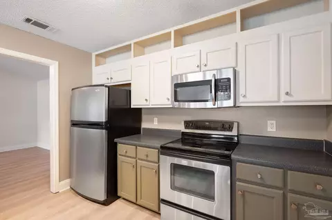 Kitchen - 4775 Landmark Ln, Pace, FL 32571 photo 3 of 3