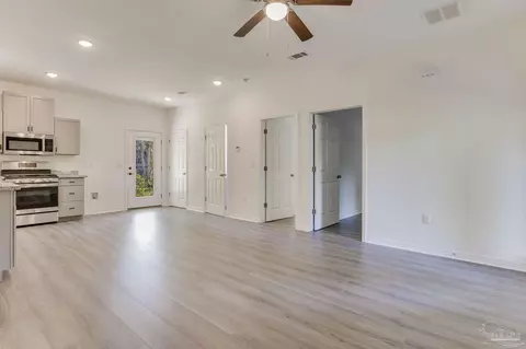 4508 Limit St, Milton, FL 32583 photo 4