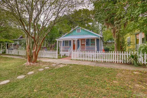 711 N 8th Ave #A & B, Pensacola, FL 32501