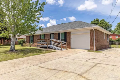 5605 Leesway Blvd, Pensacola, FL 32504