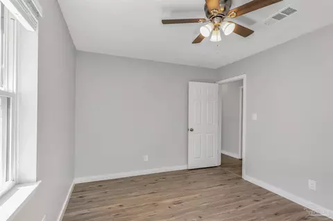 Bedroom - 4304 W Avenida De Golf, Pace, FL 32571 photo 8 of 10