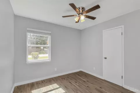 Bedroom - 4304 W Avenida De Golf, Pace, FL 32571 photo 5 of 10