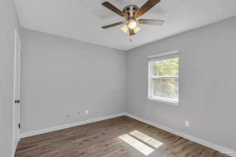 Bedroom - 4304 W Avenida De Golf, Pace, FL 32571 photo 7 of 10