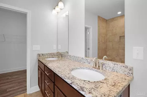 Bath - 2708 Gemstone Cir, Pace, FL 32571 photo 3 of 4