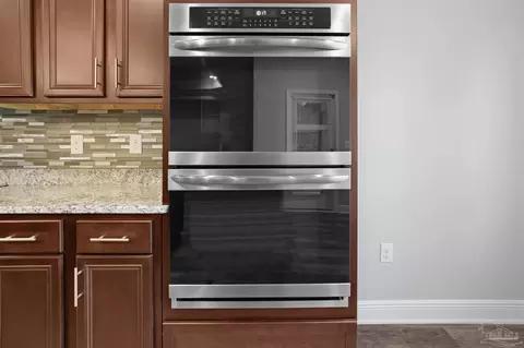 Kitchen - 2708 Gemstone Cir, Pace, FL 32571 photo 3 of 5