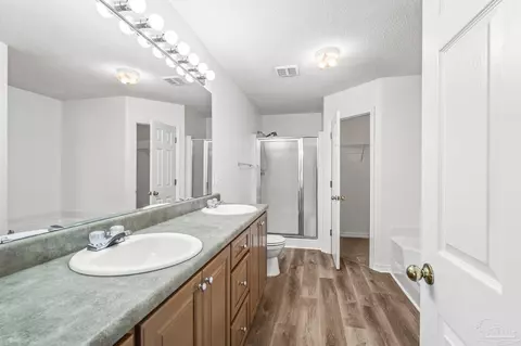 Bath - 4797 Oscar Ln, Pace, FL 32571 photo 1 of 4