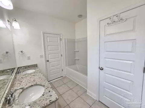 Bath - 4423 Oak Orchard Cir, Pace, FL 32571 photo 4 of 4