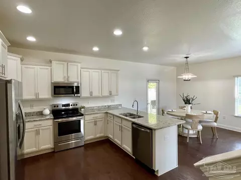 Kitchen - 4423 Oak Orchard Cir, Pace, FL 32571 photo 2 of 3