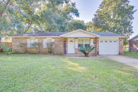 10011 Holsberry Rd, Pensacola, FL 32534