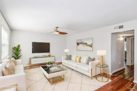 1100 Shoreline Dr #107, Gulf Breeze, FL 32561
