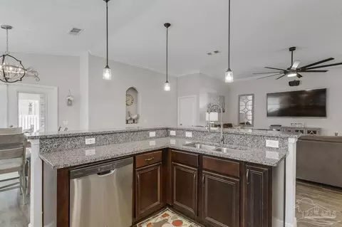 Kitchen - 5714 Dunridge Dr, Pace, FL 32571 photo 4 of 5