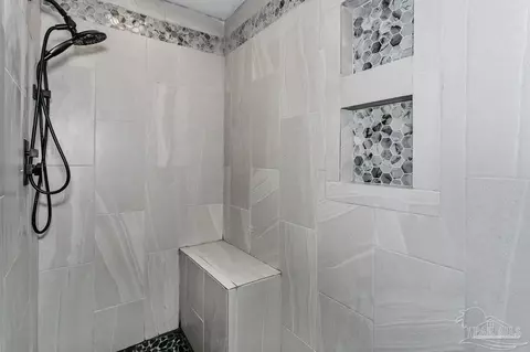 Bath - 5714 Dunridge Dr, Pace, FL 32571 photo 4 of 5