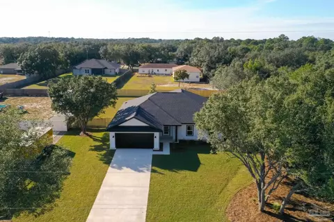 2031 Avenida De Sol, Navarre, FL 32566