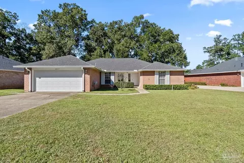 2517 Southern Oaks Dr, Cantonment, FL 32533