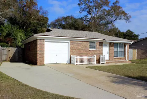 5128 Teakwood Dr, Pensacola, FL 32506